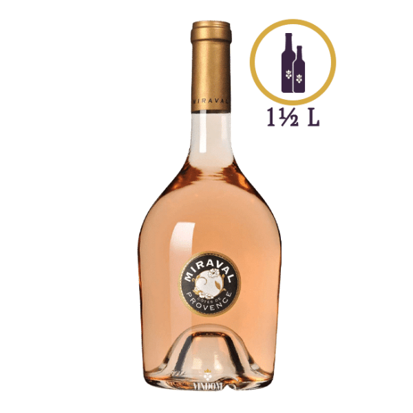 Miraval, Côtes de Provence Rosé, 2020 Magnum De biologische Miraval Côtes de Provence Rosé; een fonkelend roze kleur. Geuren van aardbei, perzik en witte bloesem. Een intens frisse rosé met karakter en een zeer mooie, zuivere, frisse afdronk. In een dal diep in de Provence ligt wijndomein Miraval. Het beslaat 600 hectare, met naast biologische wijngaarden ook olijfgaarden en bospercelen. Het is zo groot, dat het in twee appellations ligt: Côtes de Provence en Coteaux Varois en Provence. In het verre verleden werd Miraval door monniken bestuurd; tegenwoordig is het eigendom van Brad Pitt. Die maakt er samen met Famille Perrin wijnen van druiven als grenache, syrah en rolle. De wijngaarden liggen op terrassen op 350 meter hoogte, op bodems van klei en kalk. Overdag is hier veel zon; ’s nachts stroomt er koele lucht het dal in. Door dit verschil in dag- en nachttemperatuur blijven de druiven van de Miraval Côtes de Provence Rosé fris en aromatisch. Vroeger werd de rosé die ze produceerden verkocht onder de naam Pink Floyd, maar toen het domein overgenomen werd door het bekende koppel Jolie/Pitt hebben ze de naam veranderd naar Miraval. In 2013 kreeg de Miraval rosé 2012 een zeer hoge quotering van het vooraanstaande wijnmagazine Wine Spectator. Ze kregen een quotering van 90/100 en stonden op de 84e plaats in hun top 100, waarmee ze ook ineens de hoogst genoteerde rosé ter wereld waren Ook al 0.75 l fles te verkrijgen Producent: Château Miraval Druivenras: Syrah/Shiraz, Cinsault, Grenache, Rolle/Vermentino Regio / Streek: Provence Land: Frankrijk Oogst: 2020 Sluiting: Kurk Serveertemperatuur: 8°C - 10°C Alcoholpercentage: 13% Inhoud: 1,5 l